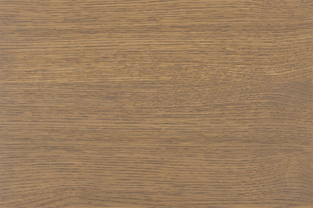 Variété de teintes neutres avec l'Huile pour bois 2K – 6118 gris clair et 6164 tabac. Rapport de mélange 1:1