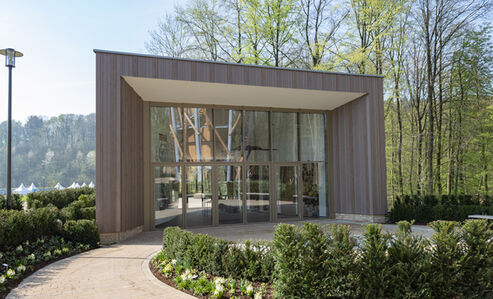 VERTO CLADDING SYSTEM AND NATURAL OIL WOODSTAIN EMBELLISH PAVILION AT LANDESGARTENSCHAU BAD IBURG