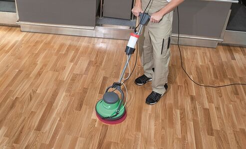 Clean and renew commercial wooden flooring with Osmo FloorXcenter