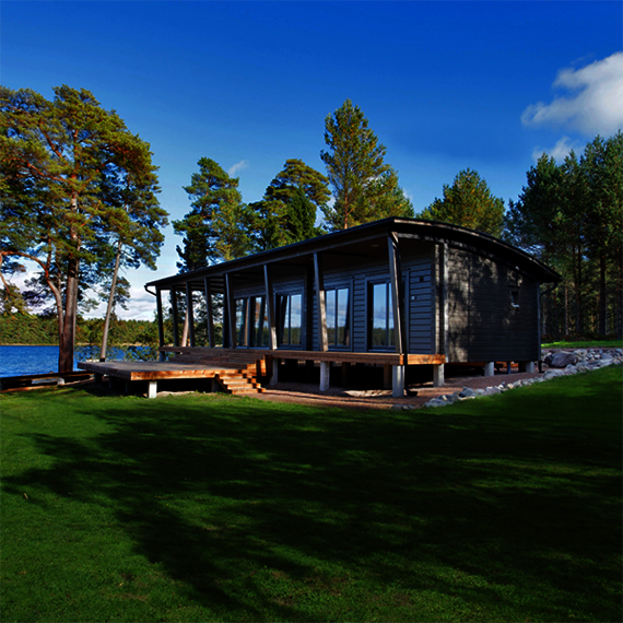 En Finlande, une maison de vacances construite en harmonie avec la nature et ennoblie avec les finitions Osmo.