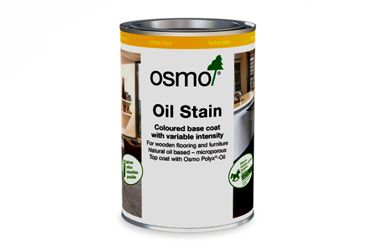 Osmo Oil Stain for your solid wood flooring in the living room: simple application and individual staining for a new look