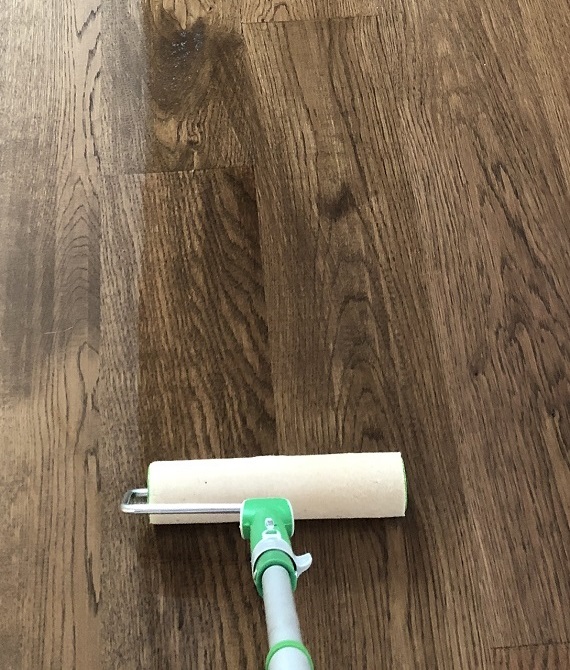 给木地板重新上油