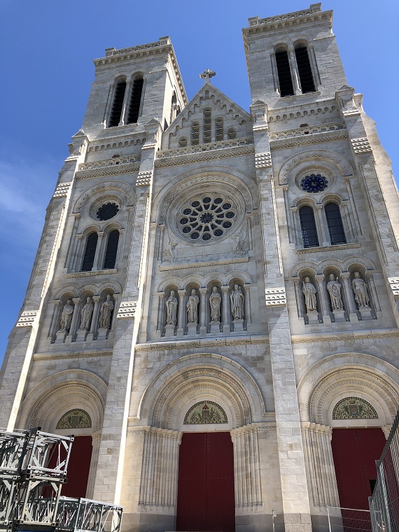 Basilica of St Donatien and St Rogatien